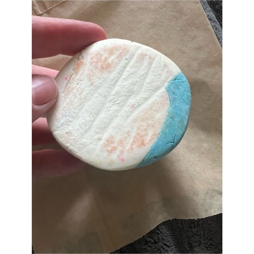 Lush Blue Skies and Fluffy Clouds Bubble Bar DISCONTINUED - Picture 5 of 7
